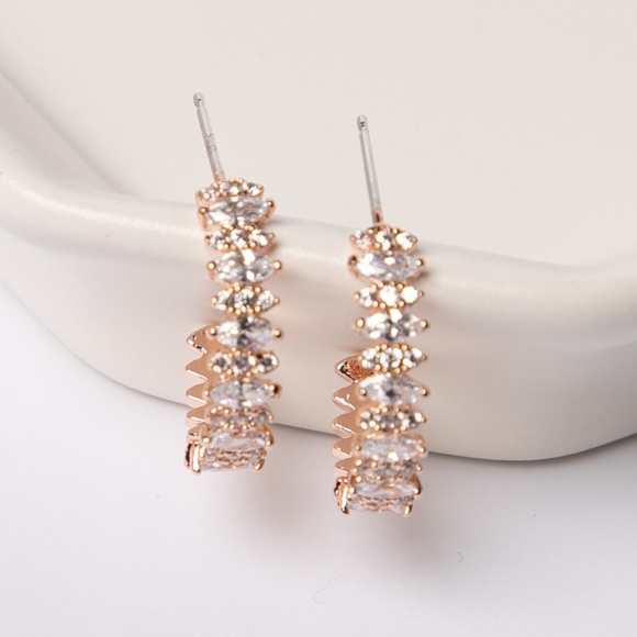 Cubic zirconia crystal hoops - Picture 7 of 8